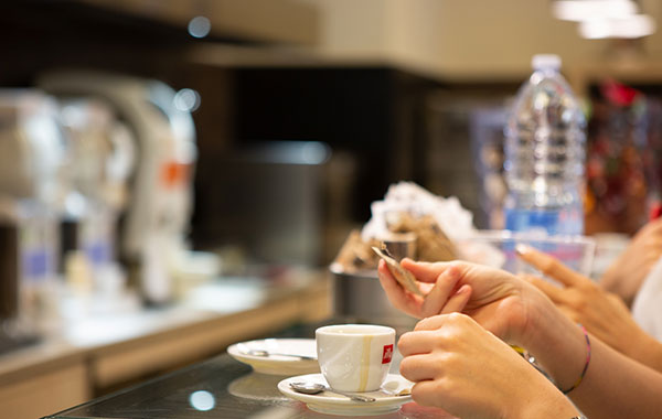 A Piacenza riapre bar Cafè