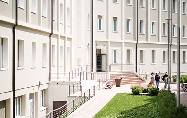 Misure per il sostegno degli studenti universitari con disabilit&agrave; gravissima &ndash; a.a. 2026/2027